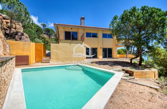 Resale - House - Sant Feliu De Guixols - Punta Brava