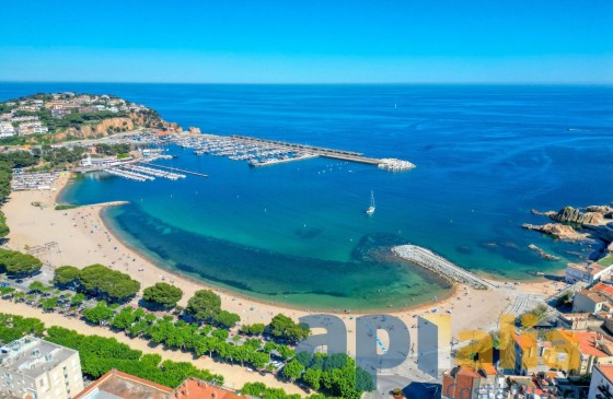 Revenda - Casa adosada - Sant Feliu De Guixols - Centre