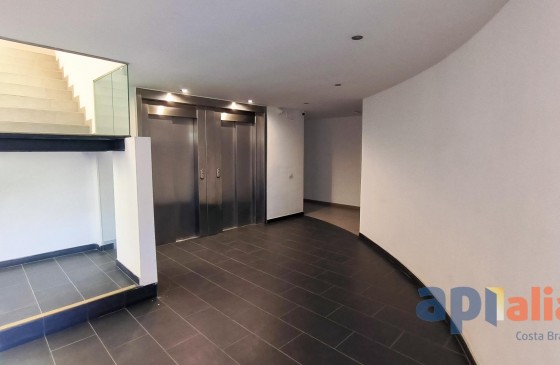 Resale - Apartment - Palamos - Center