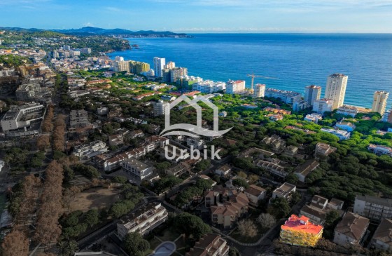 Resale - Apartment - Platja d'Aro - Centro