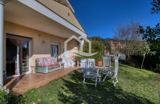 Revenda - Casa - Santa Cristina d'Aro - URB LES TEULES