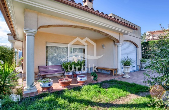 Revenda - Casa - Santa Cristina d'Aro - URB LES TEULES