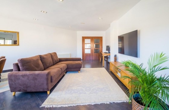 Resale - Apartment - Santa Cristina d'Aro - Santa Cristina D'aro