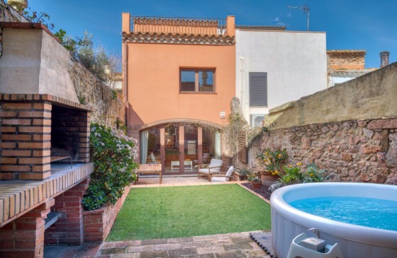 Revenda - Casa adosada - Sant Feliu De Guixols - Centre