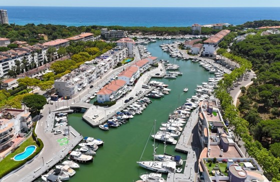 Resale - Apartment - Platja d'Aro - Port d'Aro
