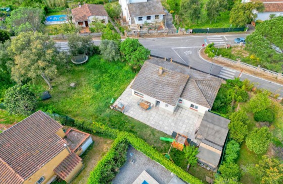 Resale - House - Llagostera - La Canyera