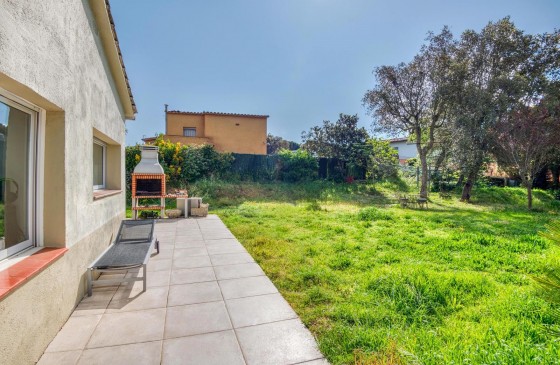 Resale - House - Llagostera - La Canyera