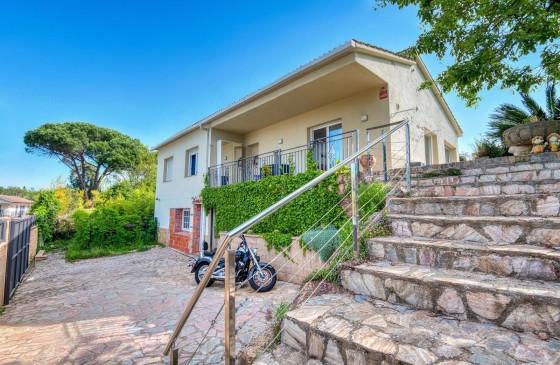 Resale - House - Llagostera - La Canyera