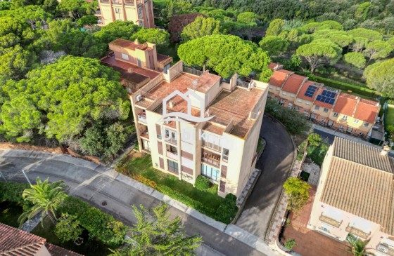 Resale - Apartment - Platja d'Aro - Politur