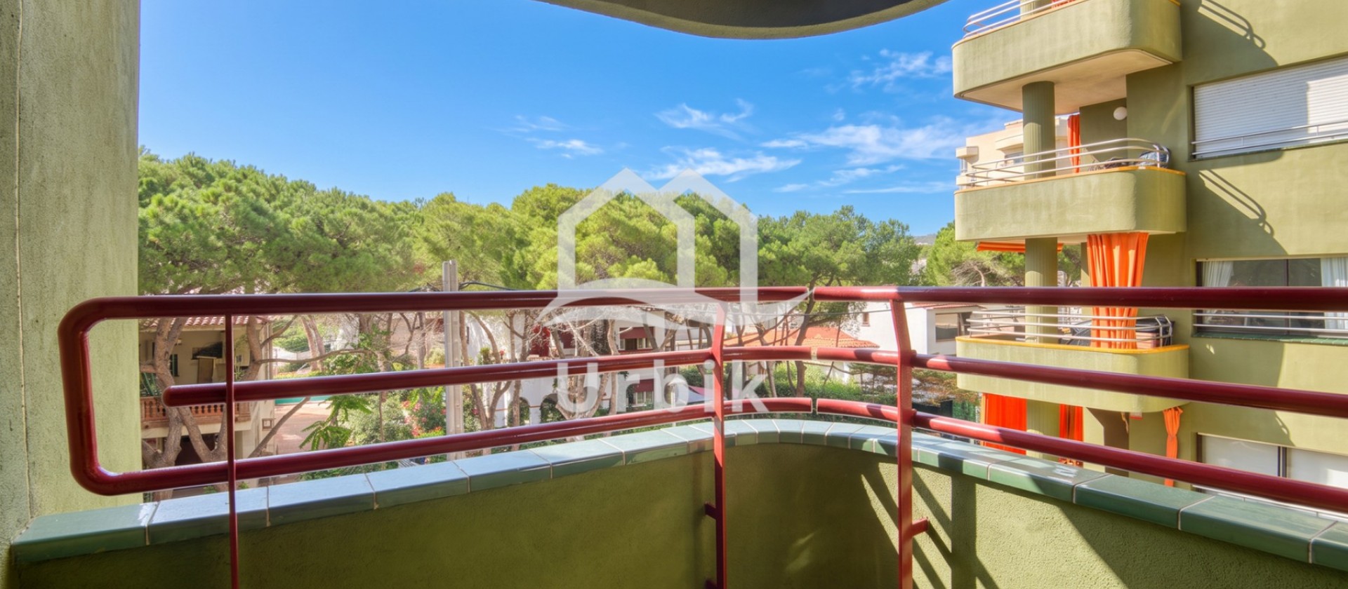 Resale - Apartment - Platja d'Aro - First sea line
