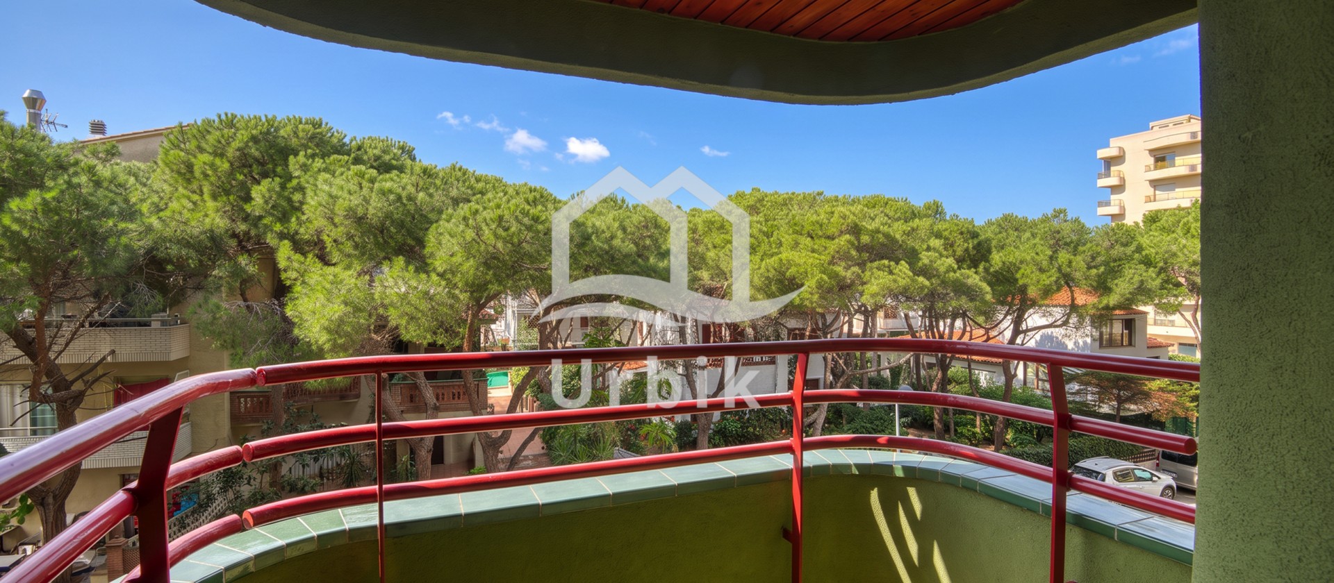 Resale - Apartment - Platja d'Aro - First sea line