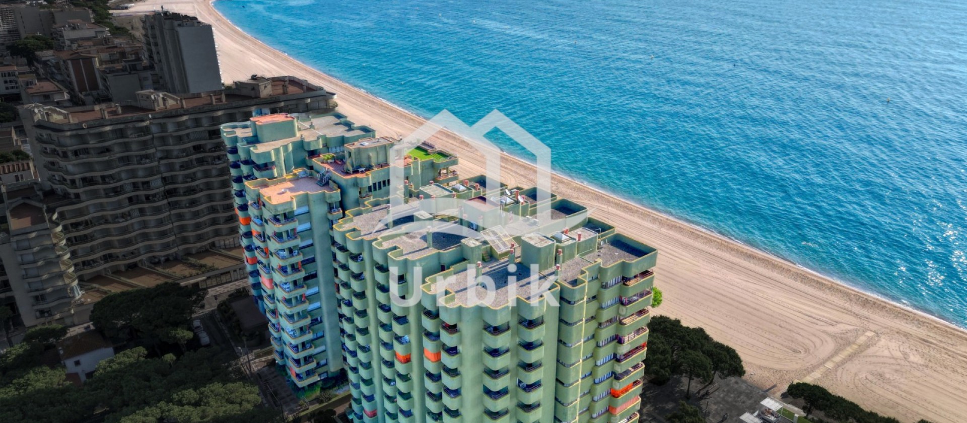 Resale - Apartment - Platja d'Aro - First sea line