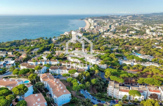 Revenda - Apartament - Platja d'Aro - Politur