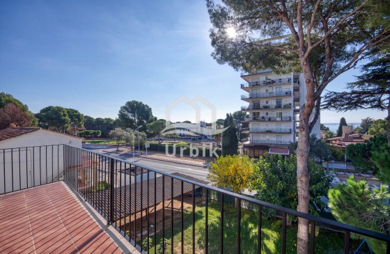 Resale - Apartment - Platja d'Aro - Cala Rovira