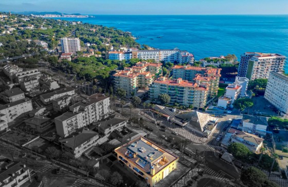 Revenda - Àtic - Platja d'Aro - Plaza de la Sardana