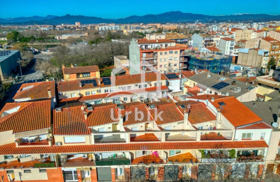 Revenda - Casa adosada - Girona - Sant Narcís