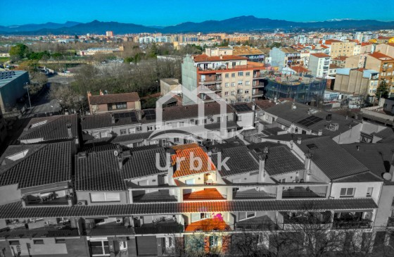 Revenda - Casa adosada - Girona - Sant Narcís